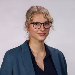 Sara Berinhout headshot