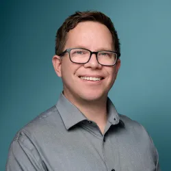Headshot of Adam Steinbaugh