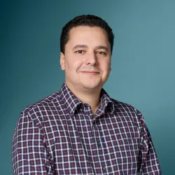 Headshot of Alex Griswold