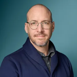 Headshot of David Volodzko