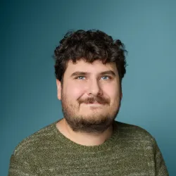 Headshot of Ryne Weiss