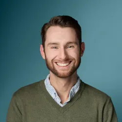 Headshot of Tyler MacQueen