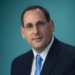 Headshot of Ronnie London