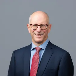 Rich Thau headshot 2025
