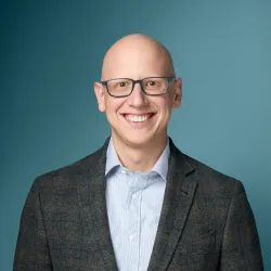 Headshot of Zach Silver
