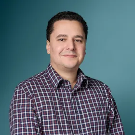 Headshot of Alex Griswold