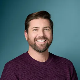 Headshot of Daniel Burnett