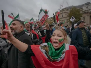 Iranians protest in Trafalgar Square, London 