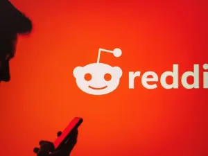 Reddit users with logo in the background