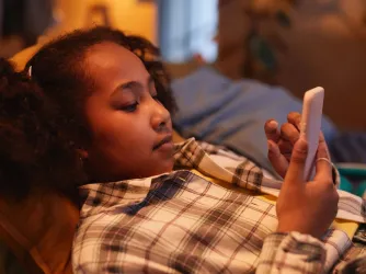 kid on social media