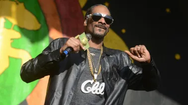 Snoop Dogg performs at the 2017 New Orleans Jazz and Heritage Festival (Image via Shutterstock.com)