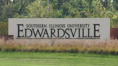 Entry sign at Southern Illinois University Edwardsville. (Image via Wikimedia Commons)