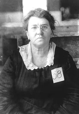Emma Goldman deportation photo 1919