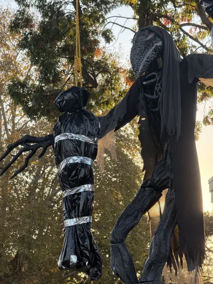 Pennsylvania Halloween yard display