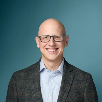 Headshot of Zach Silver