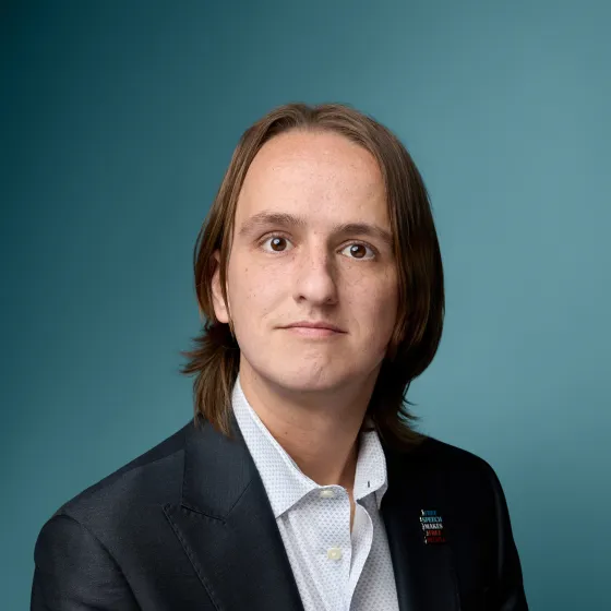 Headshot of Garrett Gravley