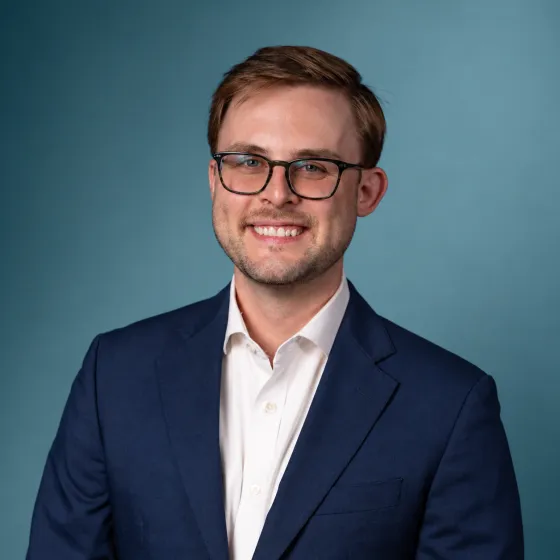 Headshot of Rob Edwards