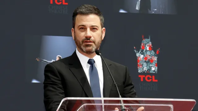 Jimmy Kimmel at Lionel Richie Hand And Footprint Ceremony held at the TCL Chinese Theatre in Hollywood